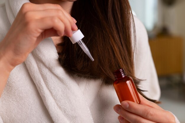 Jak serum peptydowe może odmienić twoje włosy?