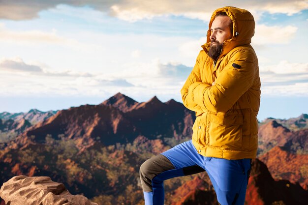 Jak wybrać idealną kurtkę na każdą pogodę: Poradnik dla miłośników outdooru i miejskiego stylu